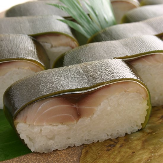 青板昆布仕立て 鯖姿寿司
